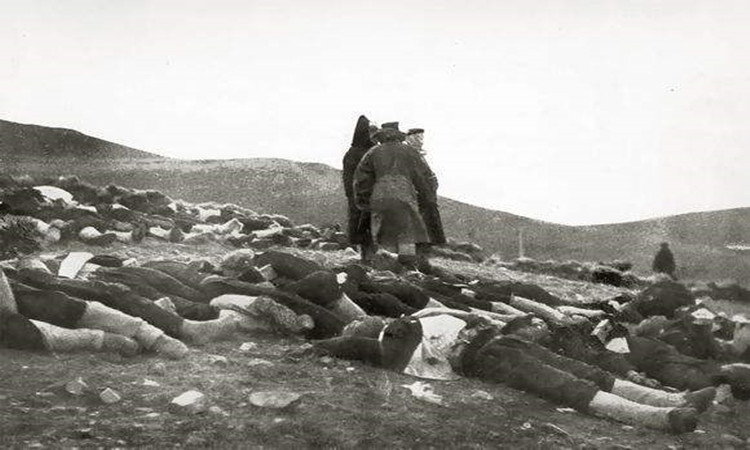 当俄军最终占领了203高地最大碉堡的时候,里边就只剩一个俄国人还活着