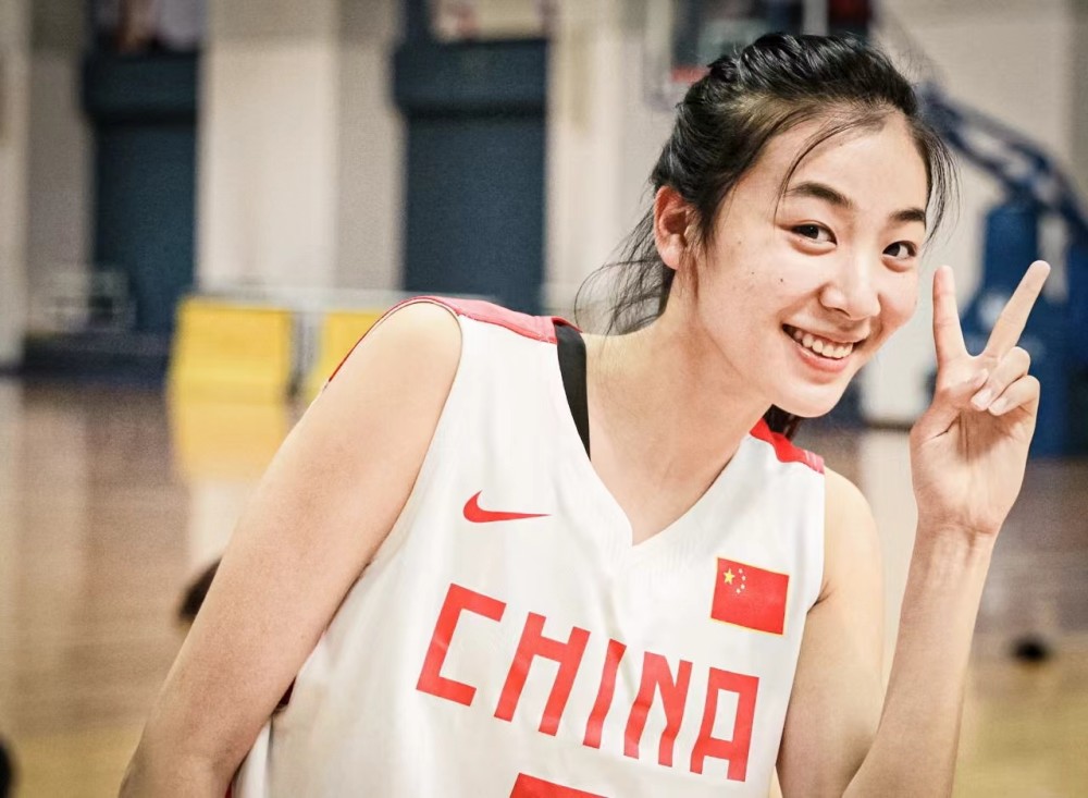 中国女篮颜值担当赵爽宣布退役用总冠军谢幕爽妹子再无遗憾