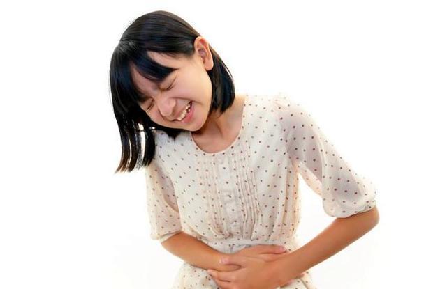 女孩第一次来月经最佳年龄是几岁?小于这个岁数,可能再难长高