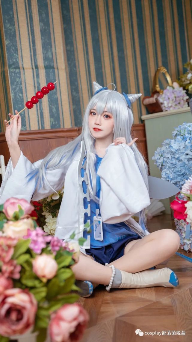 cos:米游社的大boss米游姬cos正片@伊媚儿