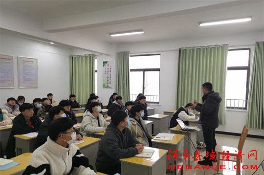 虞城县高级中学第二届德育班召开德育专题课