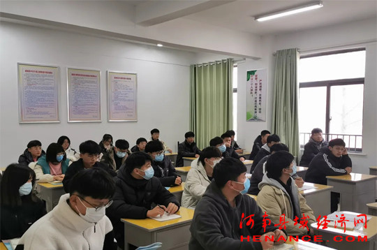 虞城县高级中学第二届德育班召开德育专题课
