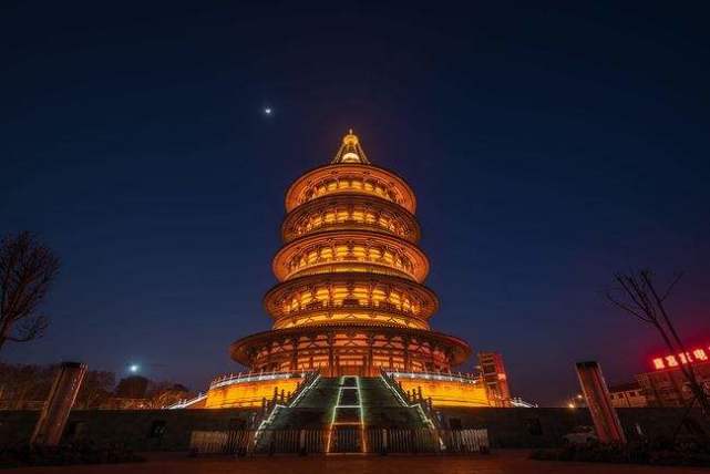 来了洛阳第一眼就能看到文峰塔