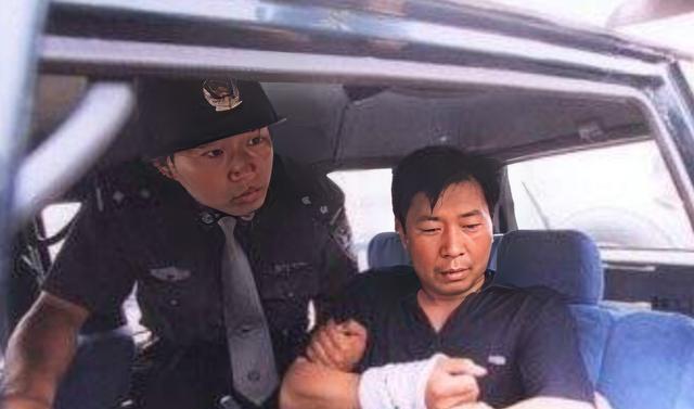 复员父亲与警校儿子多次抢劫银行作案5年逃之夭夭因门锁暴露