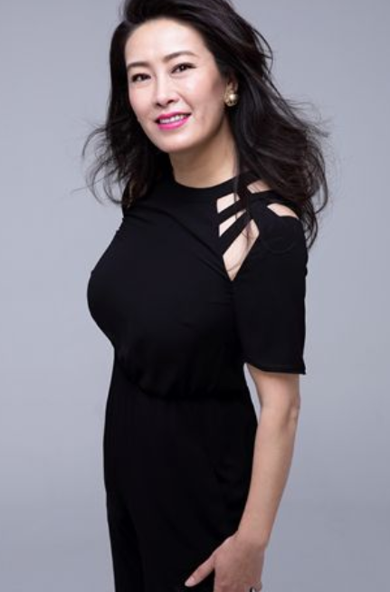 霸气的贾妮跟你同居8年还不娶我那我就嫁给你的好兄弟