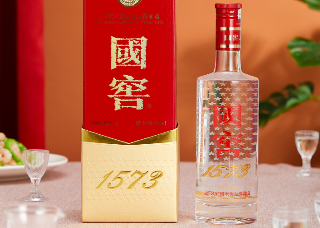 泸州老窖荣获"四大名酒"70周年!涨价赶超五粮液?行家:早得很