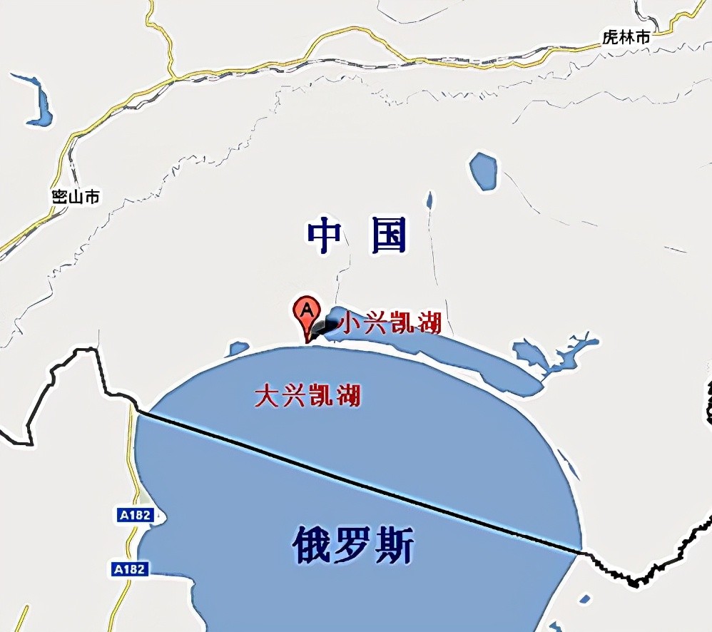 從東北部龍王廟附近流出為松阿察河,注入烏蘇里江,距離密山市有35公里