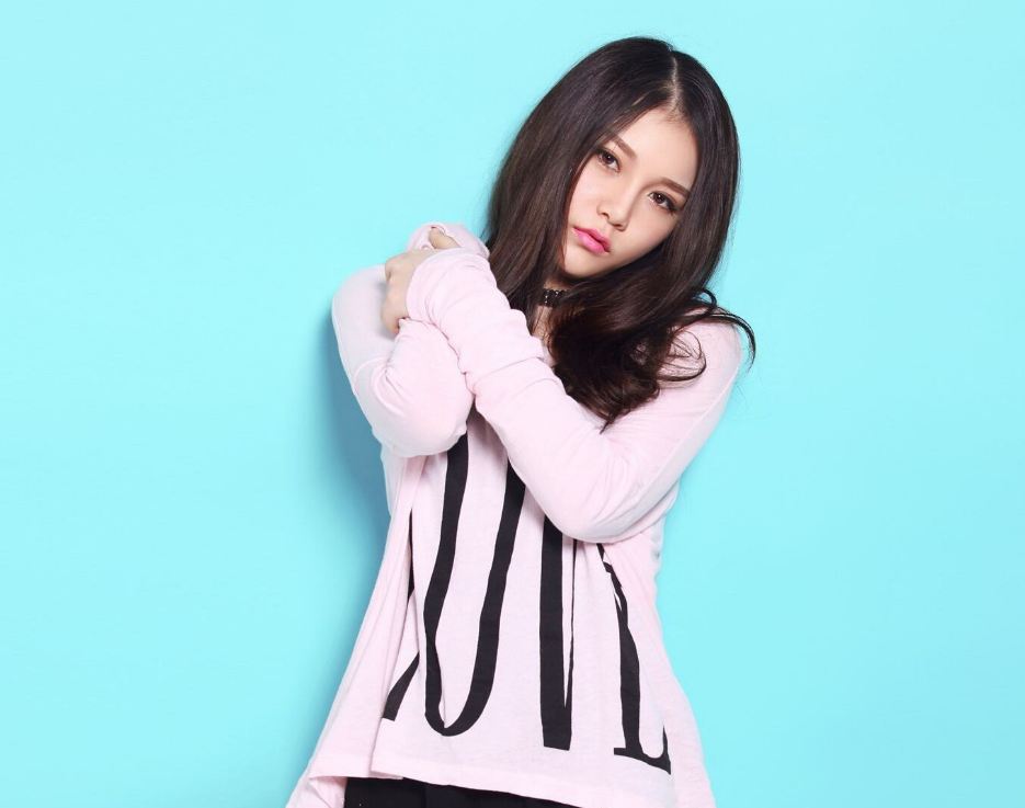 看到这么一大笔赔偿,唐羽当即返水随后把一切责任都推给了本兮,近50万