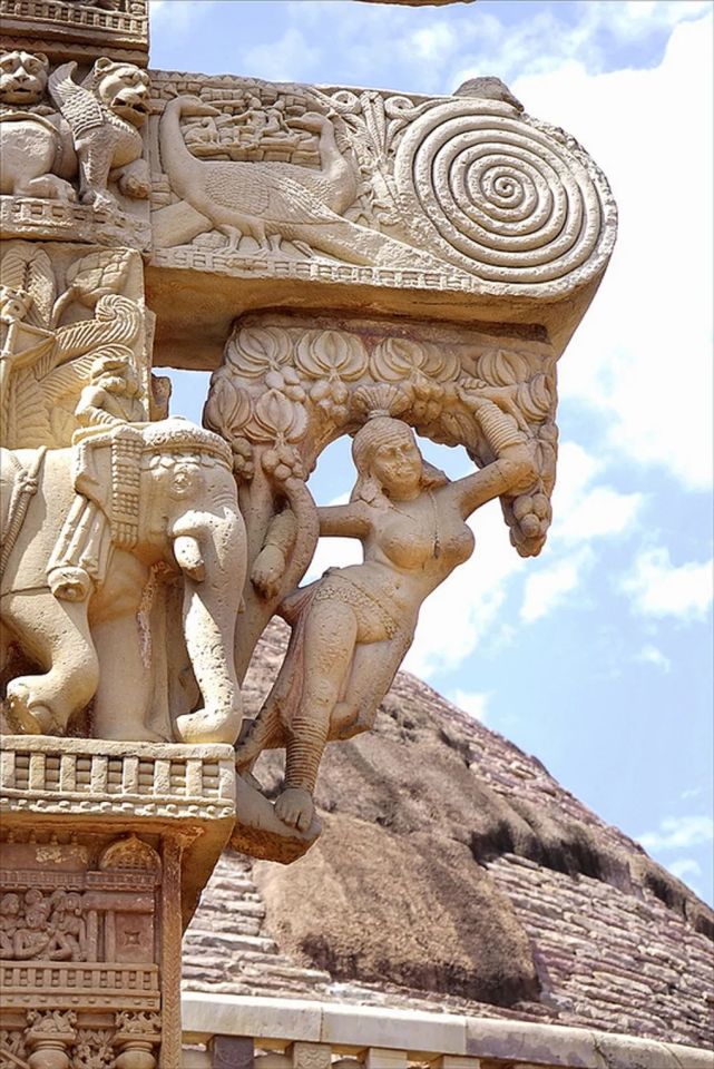 《树神女药叉》博帕尔(印度)-雕塑作品欣赏(三百三十九)