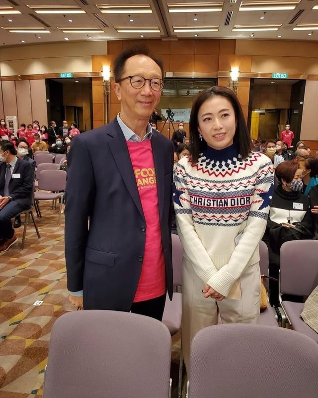 湘教版数学九上目录首富厚重走打扮妻子很美重庆时尚愈发