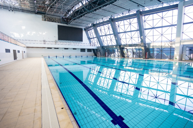 【室外球场】【公共配套设施】九龙山体育公园突出运动健康和绿色生态