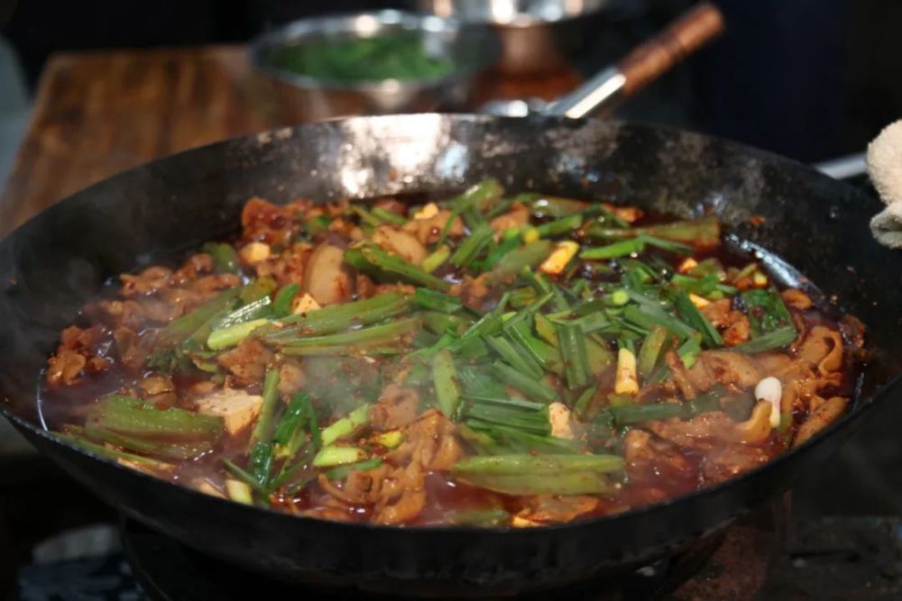 了不起的黔南美食荔波臭酸