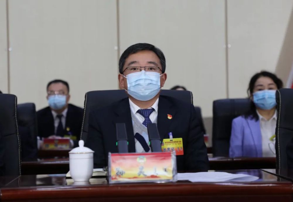政协乌海市海勃湾区九届一次会议胜利闭幕