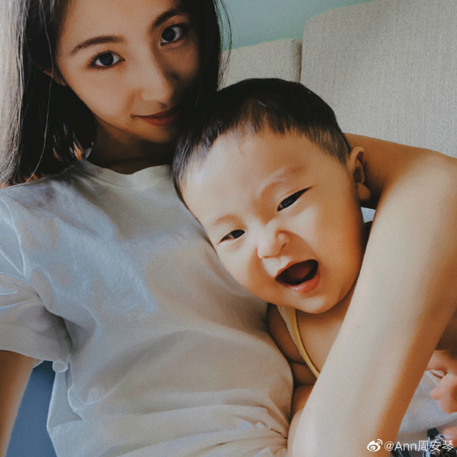 所以,正如宁桓宇所说,即便与周安琴离婚了,但小七从爸爸妈妈那得到的