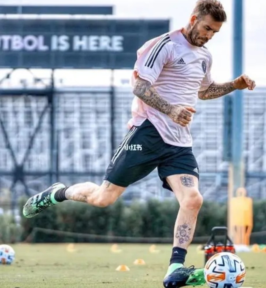 梅西,这些大佬都有纹身,也不影响他们踢足球啊!