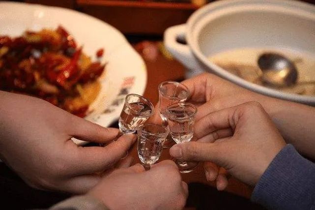 原创成都人喝酒前后的形象对比会惊掉你的下巴明话散语