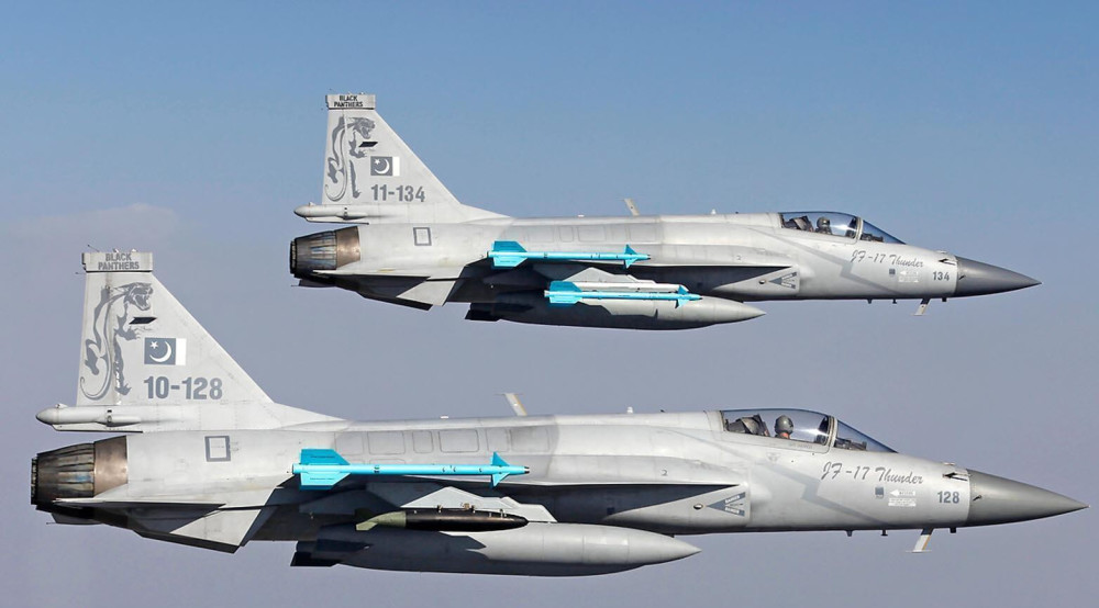 这可谓是米格-21/歼-7在改进战斗机之路上的最华丽转身了.