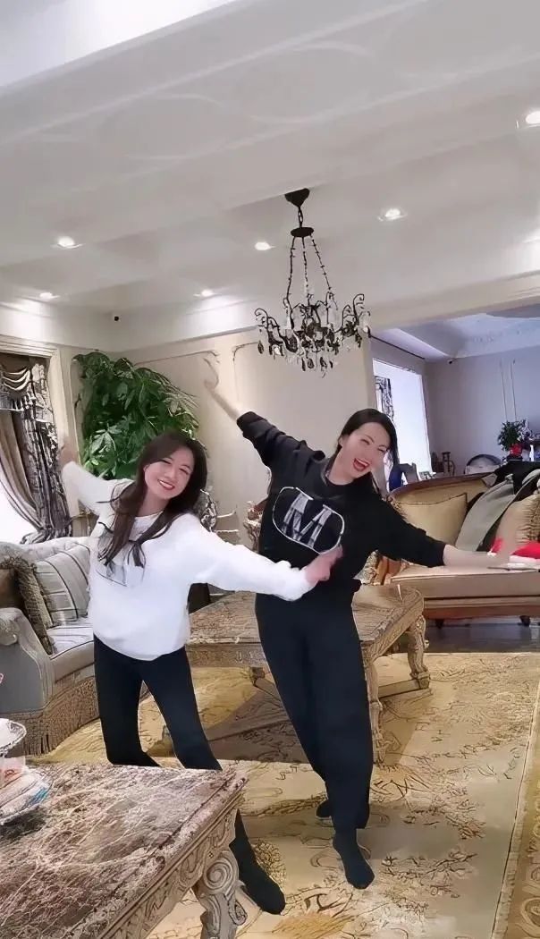 微商女王张庭的奢华生活:多处豪宅曝光