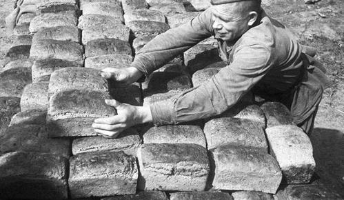 黑面包德国兵涂人造蜜苏联兵抹猪油两国军队的硬核野战口粮