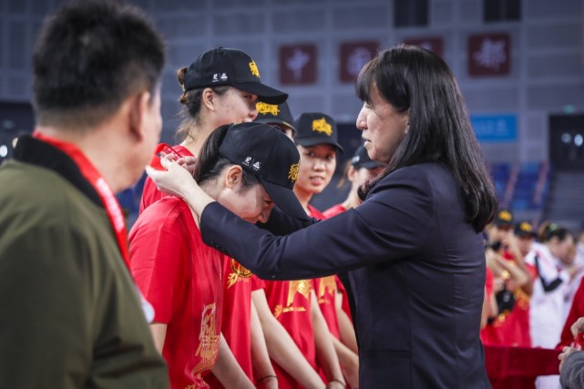 李盈莹对赖亚文撒娇,姚迪有心事,夺冠奖金有多少钱