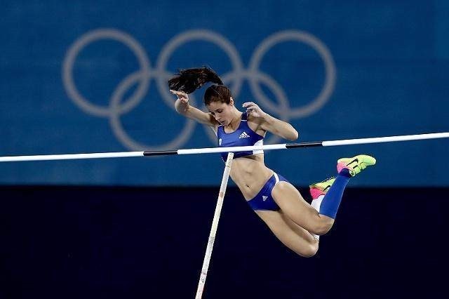 波兰21岁撑杆跳女神天赋高身材好看一眼就心动该国美女多