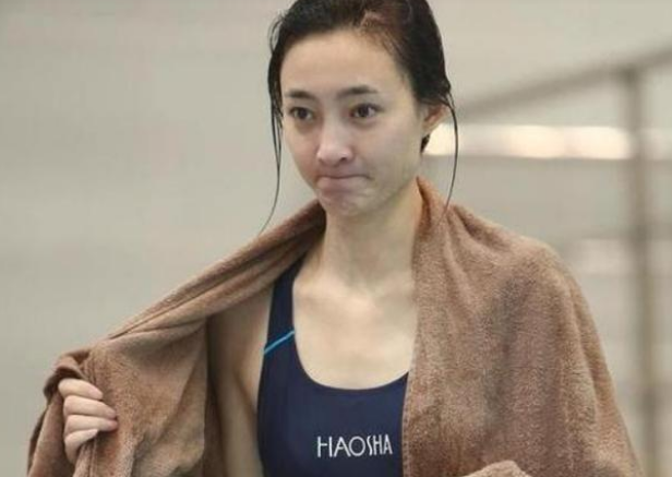 女運動員為什麼要穿三角褲比賽?原因很無奈