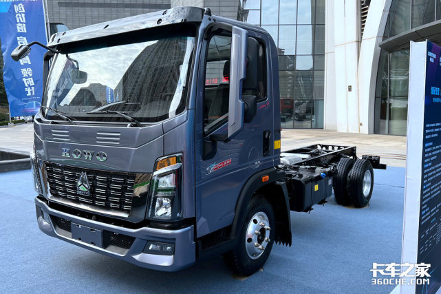 重汽豪沃新统帅蓝牌轻卡配2.3升潍柴机