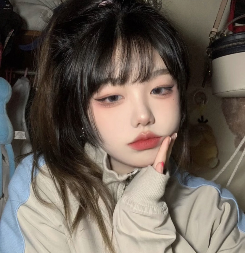 女生头像丨分享欲的潜台词是爱