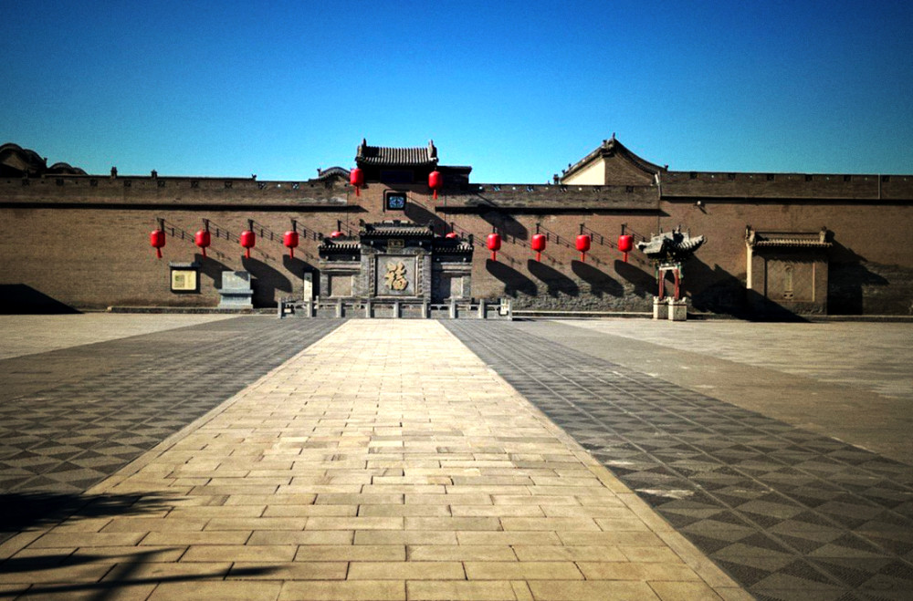 真实的乔家大院精美宏大的建筑雕梁画栋令我长见识