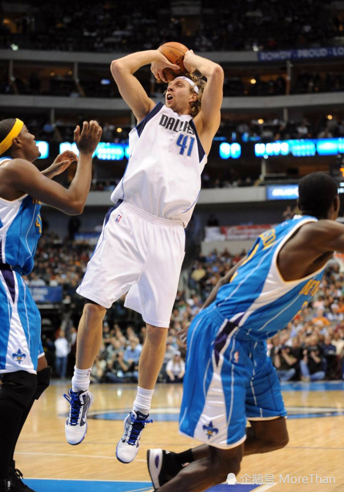 诺维茨基球衣正式退役