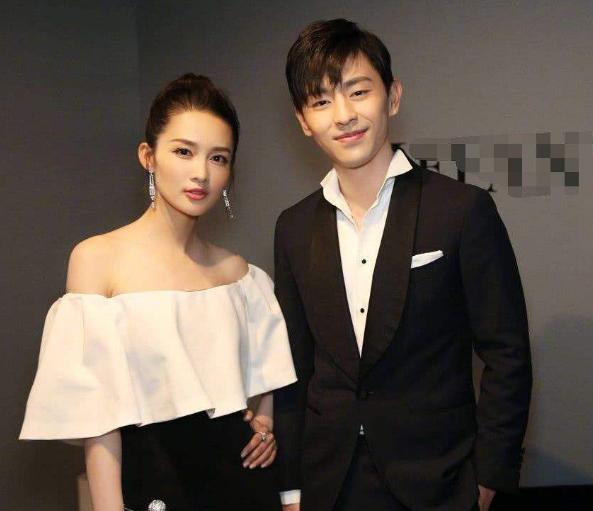 邓伦李沁疑似官宣恋情,金晨终究成为过去式,应采儿早已暗示真相