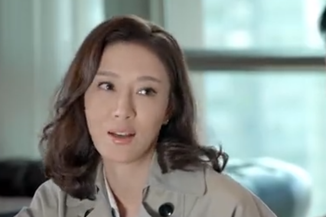 转身与小姑子联手,张智霖看后马上表白_腾讯新闻