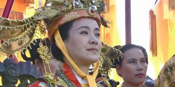 马皇后出殡天气剧变,朱元璋暴怒要杀人陪葬,是谁一句话让他由怒转喜?