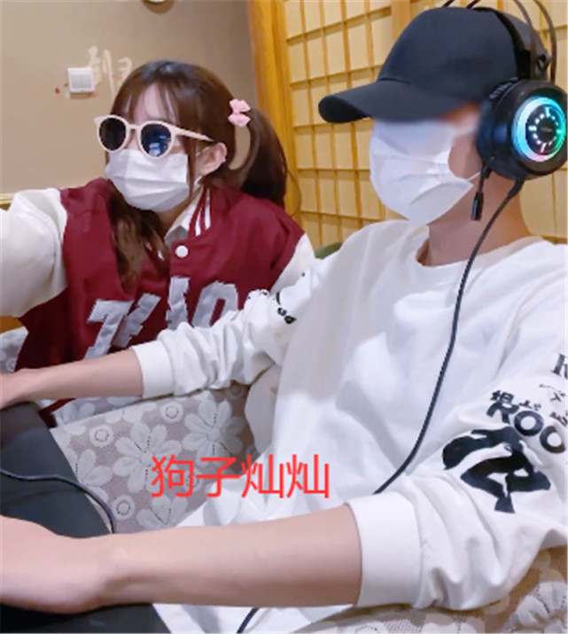 林颜终于奔现成功,女友"背影杀"完胜狗子,人气却坐上了滑滑梯