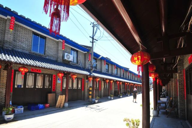 闽江南岸,鲤鱼洲旁,依托古渡口形成的闽侯上街镇