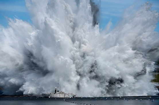 美海军无人扫雷系统完成水下爆炸冲击试验
