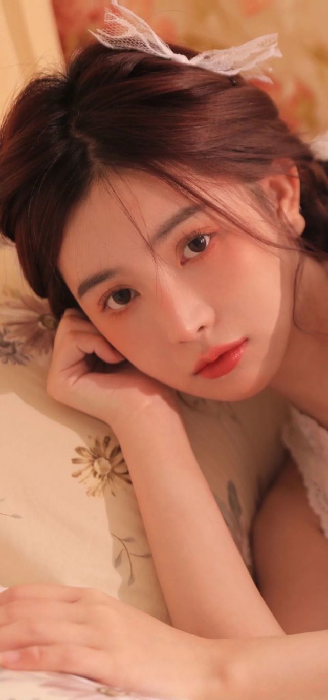 超甜的小姐姐壁纸