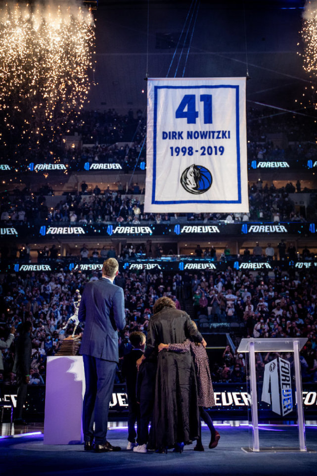 速球8nba回放勇士vs独行侠全场录像诺维茨基退役仪式