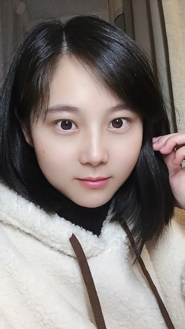 全网最漂亮的表妹.不信来比一比.不是给你吹.