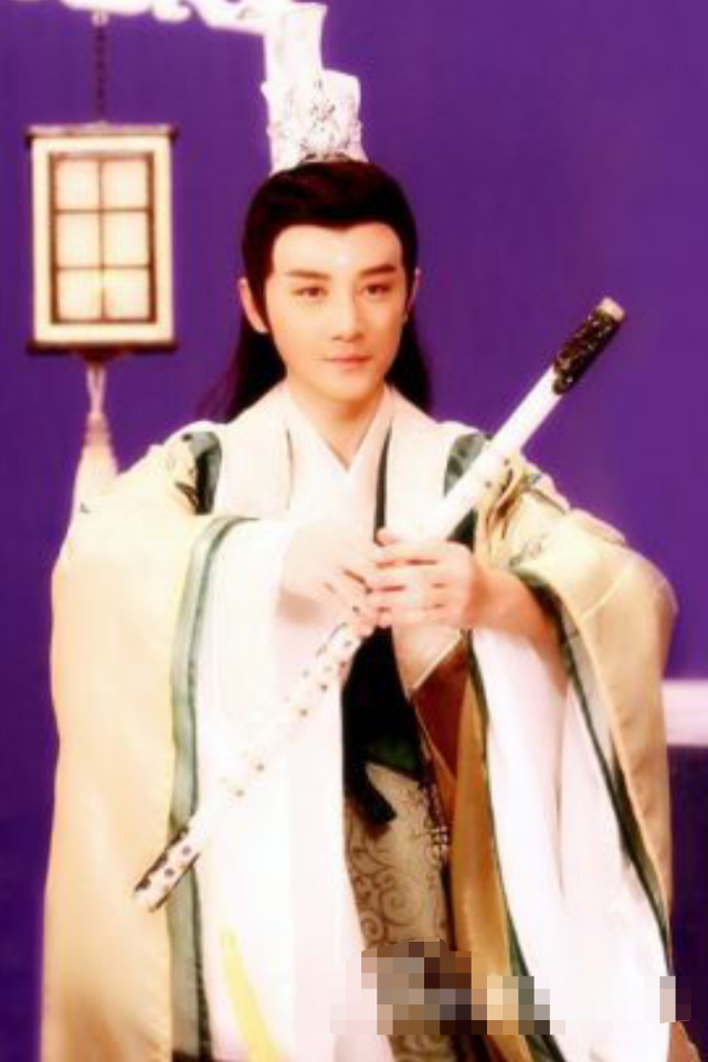 张倬闻也演了不少雷剧,他的经纪公司是一手打造了《活佛济公》系