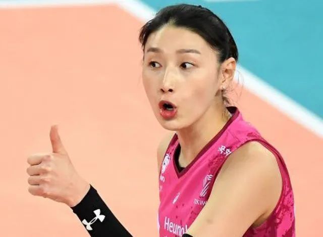 上海女排获季军金软景因名额限制未现身颁奖典礼排协被骂惨了