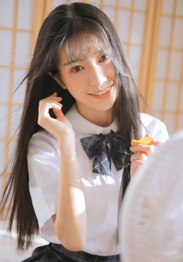 jk制服清纯黑长直美女,阳光唯美