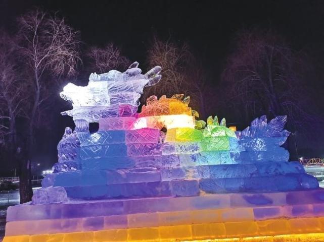 长春公园冰灯展图片