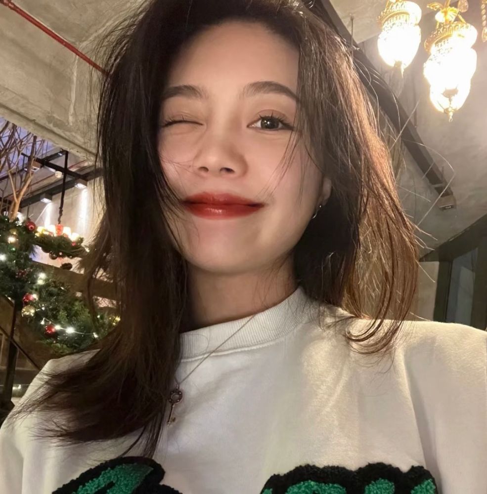 优质精选小众温柔甜美女生头像458