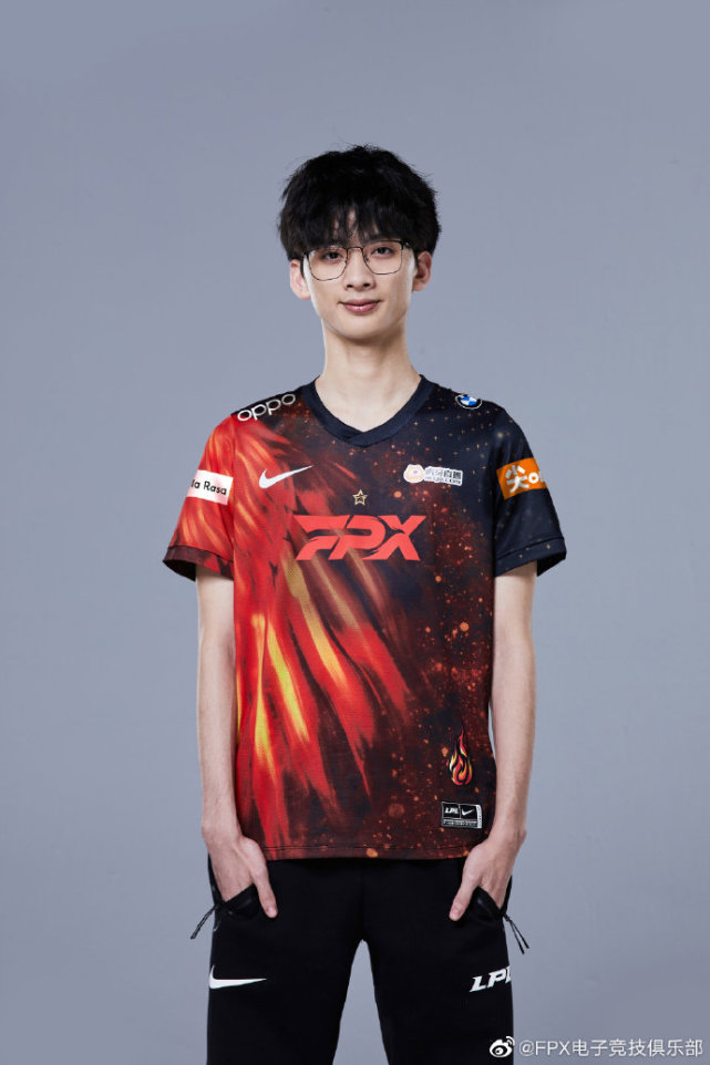 fpx春季赛定妆照:满怀信念,饱含热情,创造无限可能!