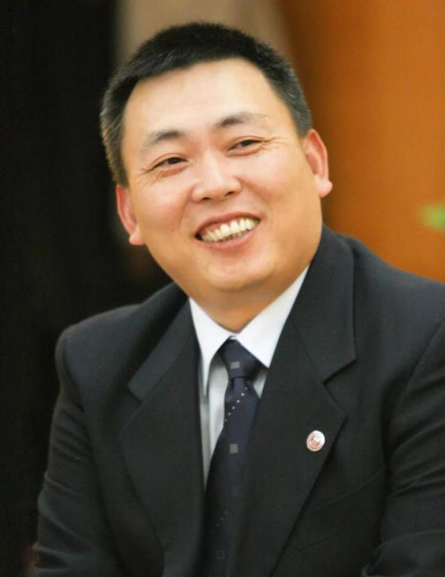 金立老板刘立荣:一把牌输7亿美金?负债200亿失踪!至今下落不明