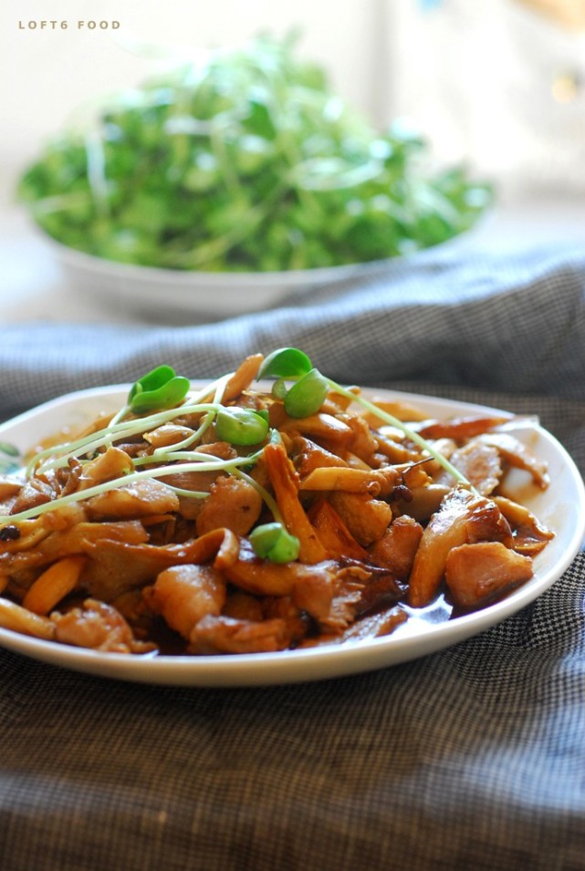 经典蘑菇小炒肉肉