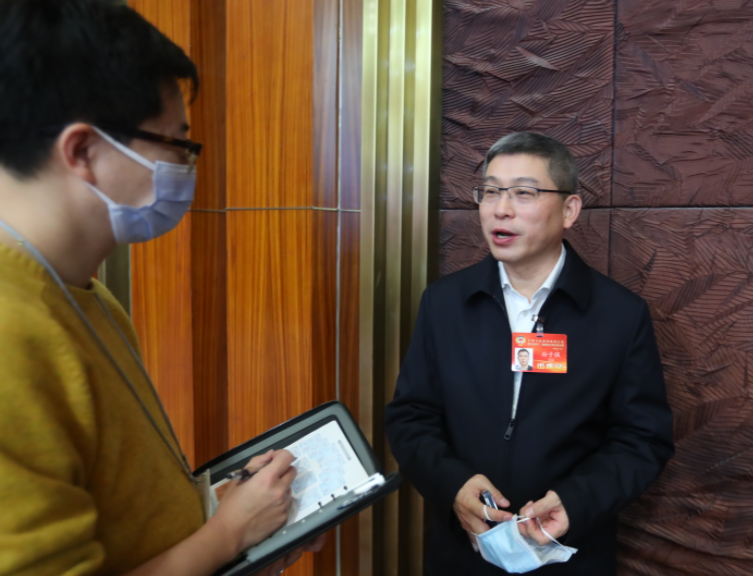 遇隐私泄露偷拍网暴怎么办委员建议网络平台是主体不能缺位