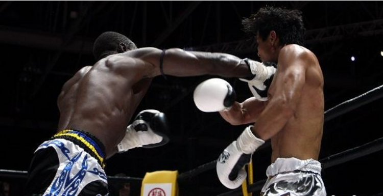 击倒世界第一,60场不败,揭秘武林风死神方便的全胜战绩_腾讯新闻