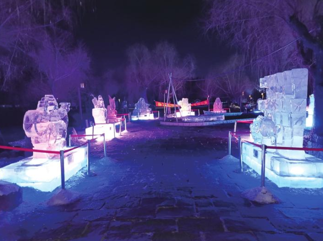 南湖公园冰灯2022图片
